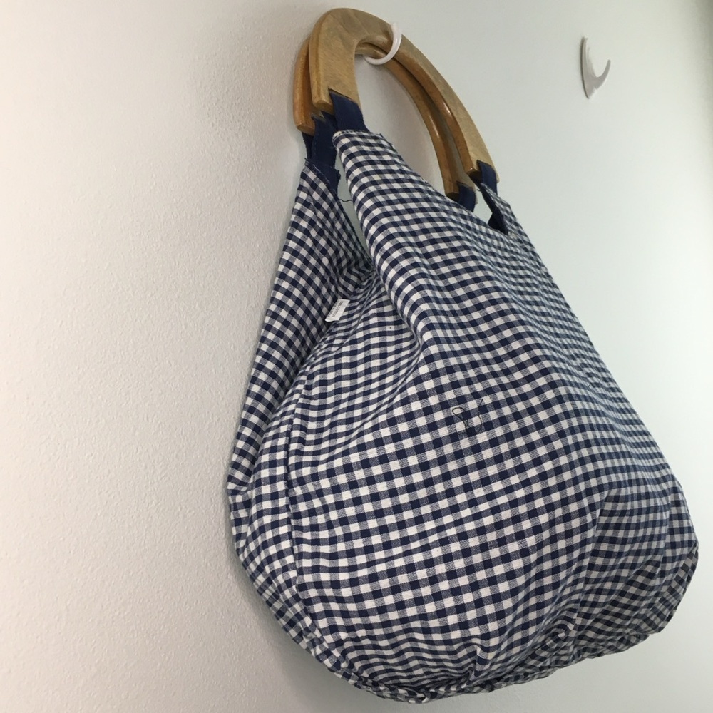Reversible Slouchy Bag with Wood Handles - Picture 9 of 16
